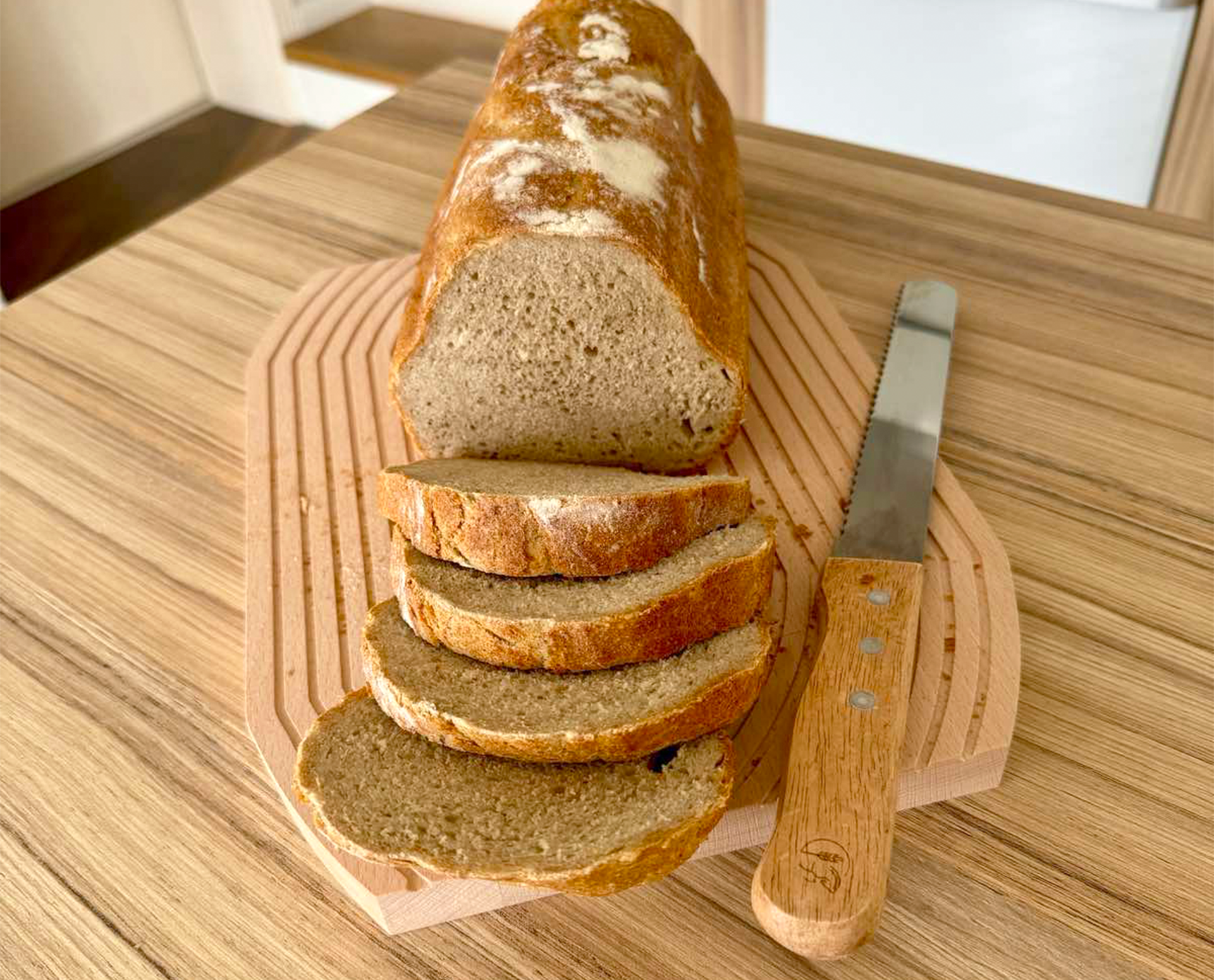 КЛАСИЧЕСКИ ХЛЯБ ОТ ПШЕНИЧЕНО И РЪЖЕНО БРАШНО СЪС СУХА ЗАКВАСКА